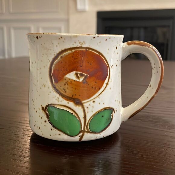 Beautiful Vintage Ceramic Mug Excellent Vintage Condition Flowers with Speckles - Picture 1 of 6